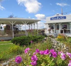 Musée de la Poste et Boutique de Forge-Parc Héritage